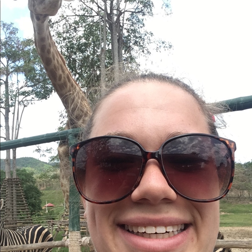 Meet your Posher, Rachel